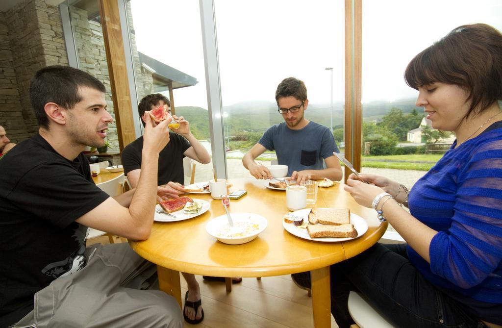 Errigal Youth Hostel Гуидор Экстерьер фото